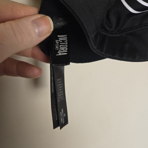 Victoria Secret Sport, sports bra size medium - Picture 5 of 7
